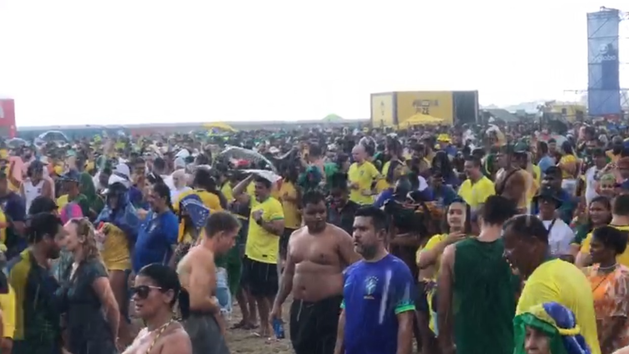 O tempo instável também não foi motivo de desânimo para o carioca Mariana Albuquerque