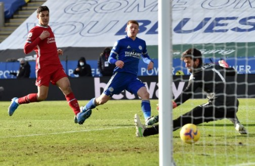 Alisson sofreu com falhas decisivas nas últimas duas partidas do Liverpool Divulgação/LeicesterFC