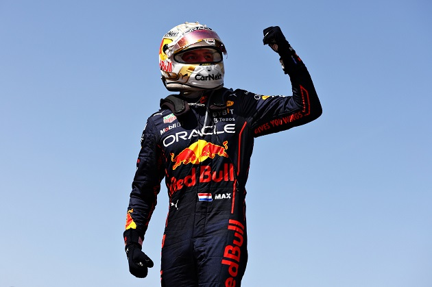 Leclerc quebra, Verstappen vence na Espanha e assume liderança da F1 em 2022
