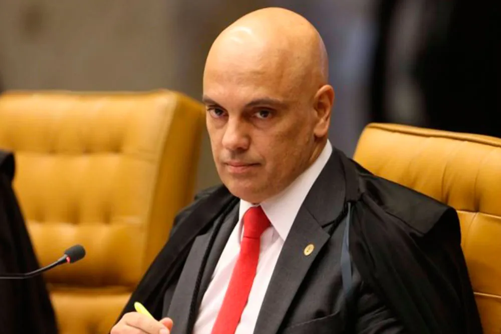 Dez ex-ministros pedem ao presidente do senado federal que rejeite pedido de impeachment de Moraes protocolado por Bolsonaro