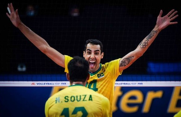 Ponteiro da equipe verde e amarela vem chamando a atenção e conquistando fãs pelo país inteiro Foto: Reprodução/Instagram 