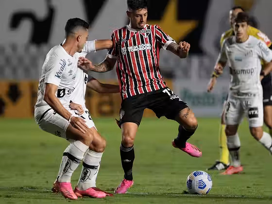 Santos e São Paulo se enfrentam neste domingo na Vila Belmiro Rubens Chiri/SPFC