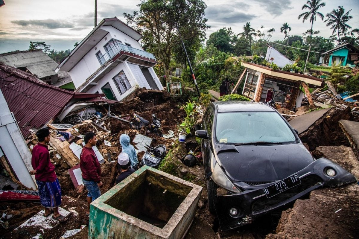 Após o tremor de magnitude 5,6, por duas horas ocorreram também pelo menos 25 réplicas Foto: Reprodução