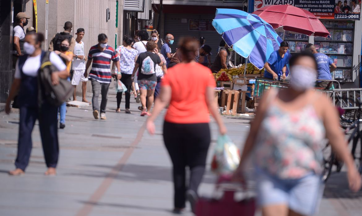 Jovem de 16 anos testou positivo para a Covid-19 e Influenza no Rio de Janeiro Foto: Tomaz Silva/Agência Brasil 