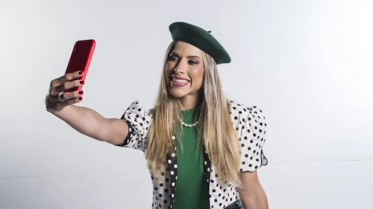Influencer Glorinha Real sonha com sucesso: "Meu estilo é diferenciado"