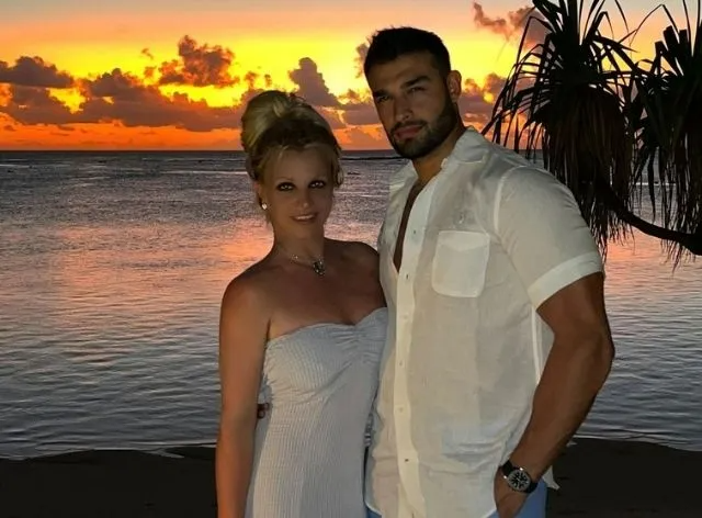 Britney Spears e seu noivo, Sam Asghari Reprodução Instagram