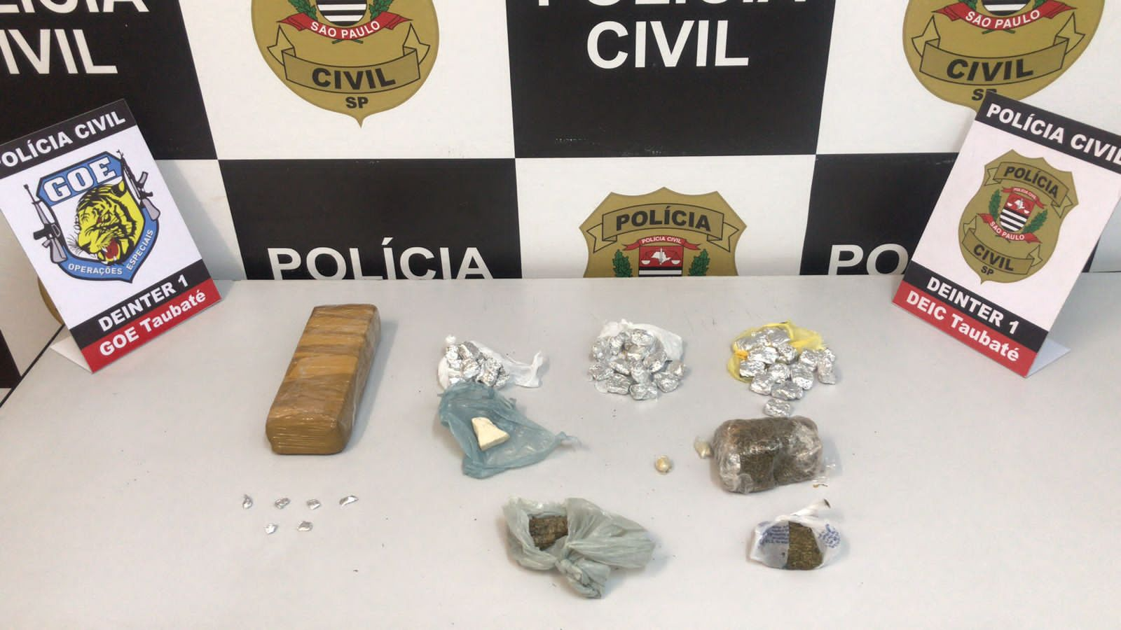 Drogas foram localizadas em um condomínio residencial no Barreiro Divulgação / Polícia Civil