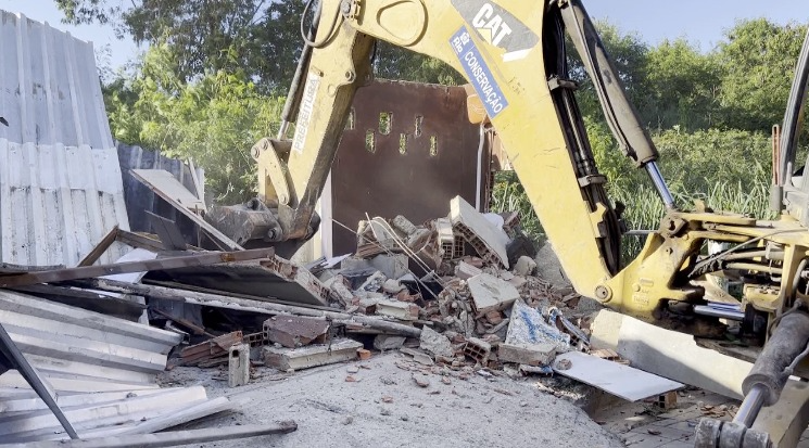 20 construções irregulares são demolidas em Jacarepaguá