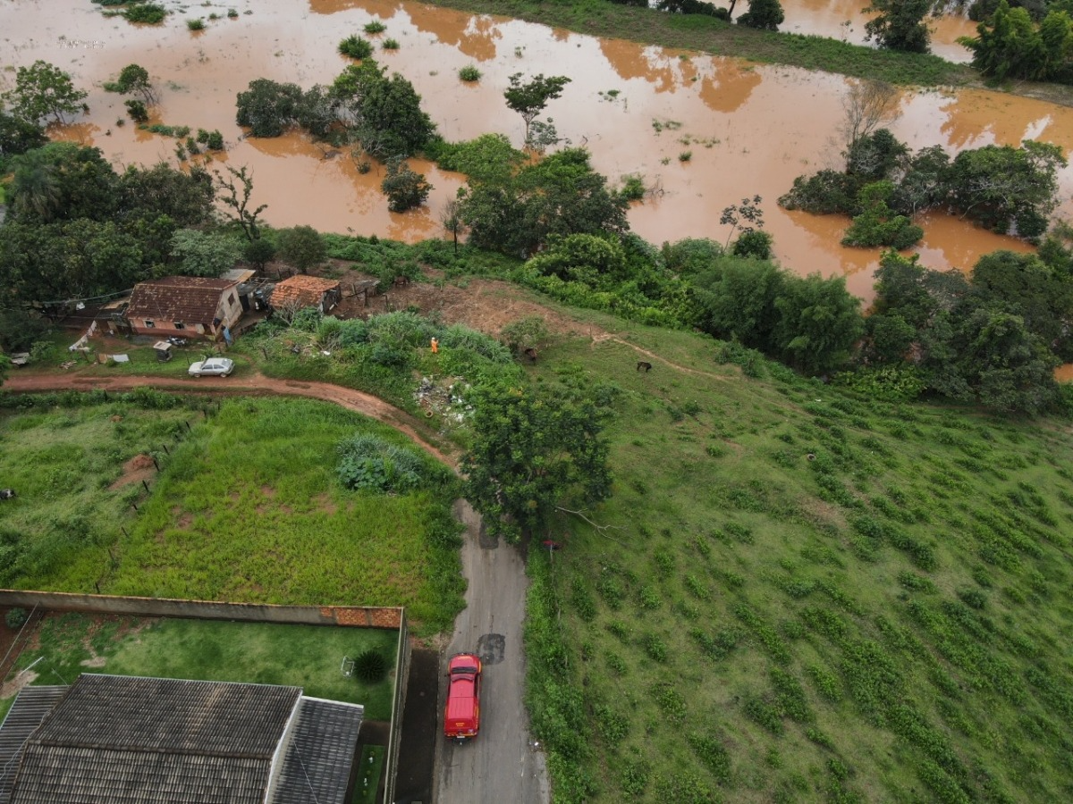 Chuva continua em Minas Gerais e cidades entram em alerta Foto: CBMMG