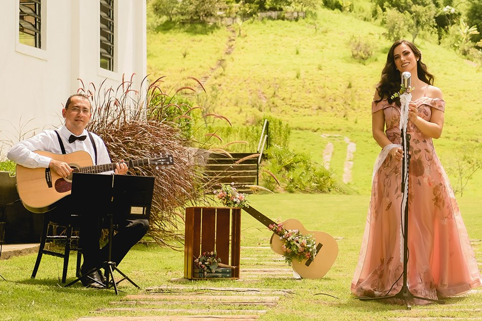 Dupla apresenta música e poesia no Mercadão Vivo sábado em São José dos Campos Divulgação