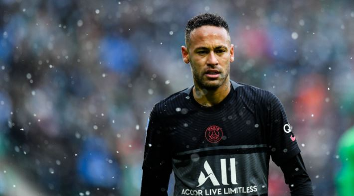 Lesão tira Neymar dos jogos por até oito semanas, informa PSG
