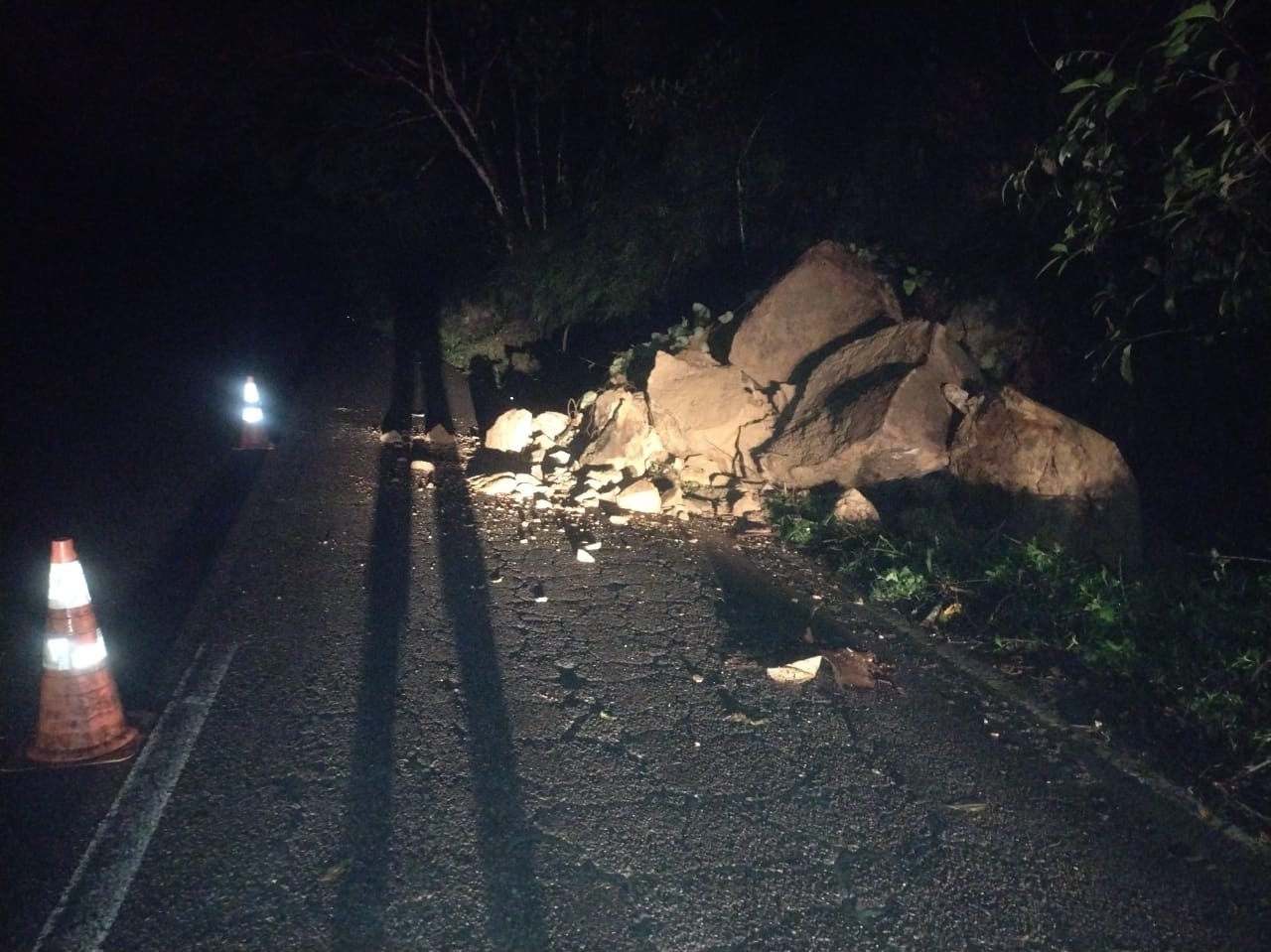 Volume de chuva causa queda de barreira e deixa Ubatuba em estado de atenção Reprodução/ Prefeitura de Ubatuba