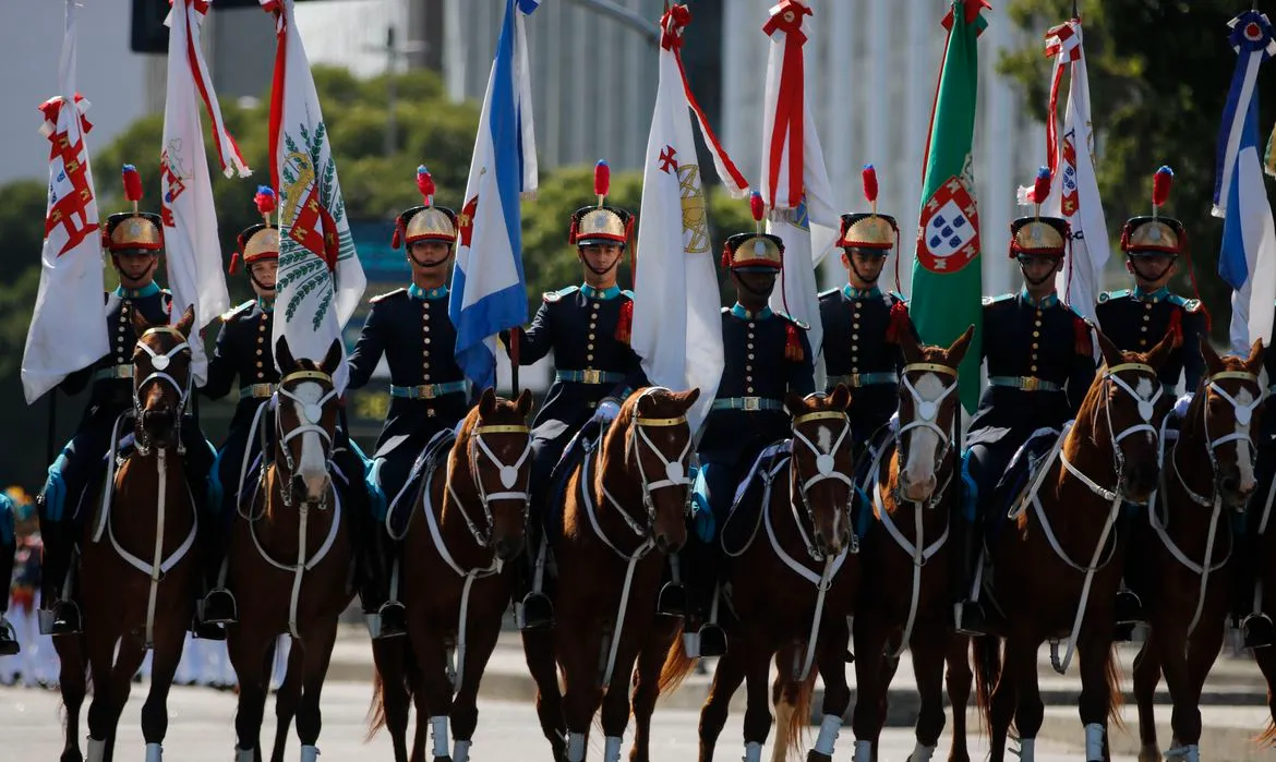 Tradicional desfile aconteceria na Avenida Presidente Vargas
