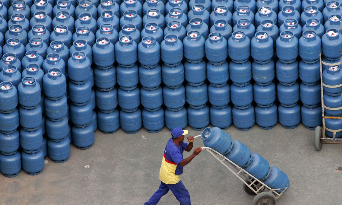 Gás de cozinha passará de R$ 3,86 para R$ 4,48 o quilo Foto: Reuters