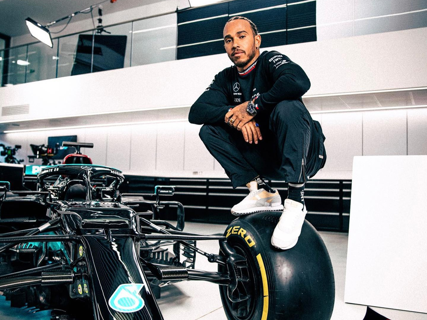 Button mostra confiança em continuidade de Hamilton na F1