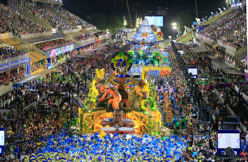 Proposta seria organizar a folia no Sambódromo em meses como julho Marco Antônio Teixeira/Riotur