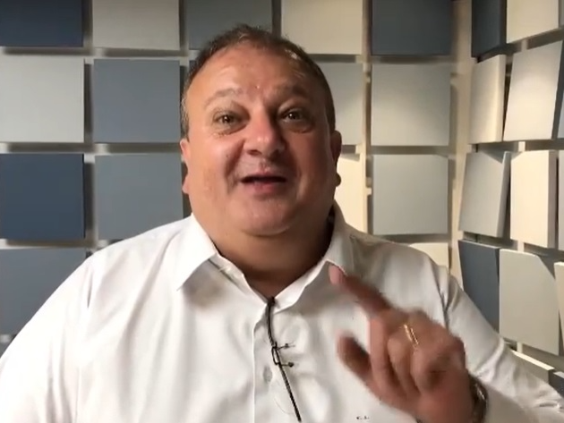 Jacquin é entrevistado no programa 'Antenados'  Divulgação