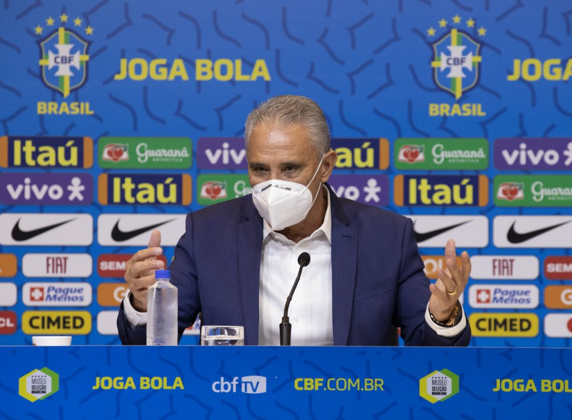 Tite em coletiva de imprensa Lucas Figueiredo/CBF