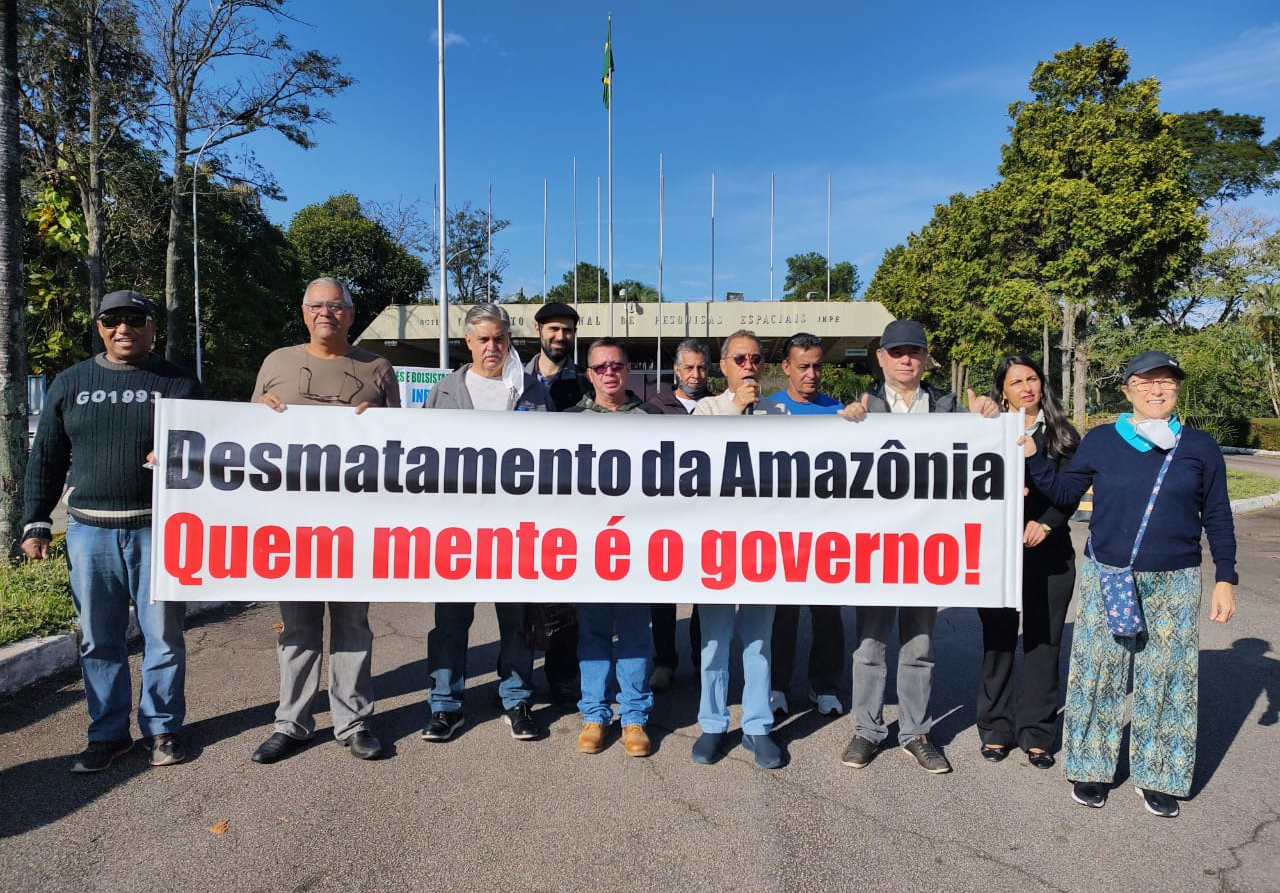 Protesto servidores do INPE na manhã desta terça-feira (7) Divulgação/ SindCT 