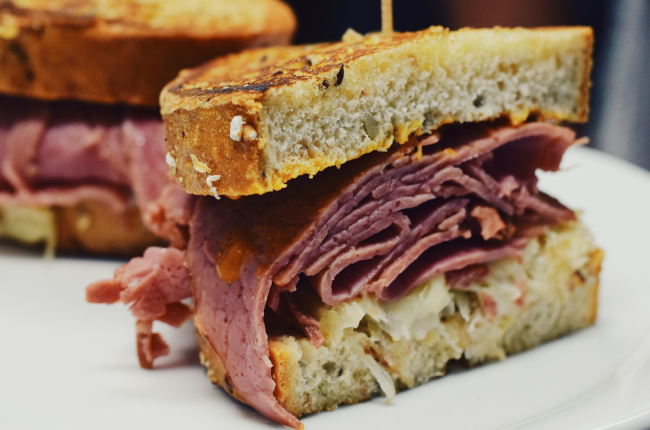 Sanduíche de pastrami | Band Receitas