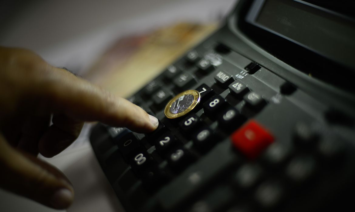 Selic, taxa básica de juros, cresce e atinge a marca de 13,75% Foto: Marcello Casal Jr/ Agência Brasil