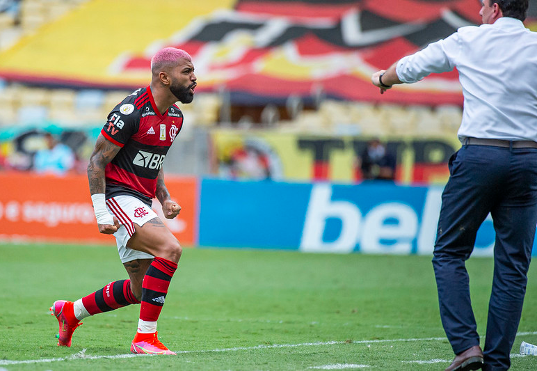 Atacante fez a festa com o treinador após dar vitória ao Flamengo Alexandre Vidal/Flamengo