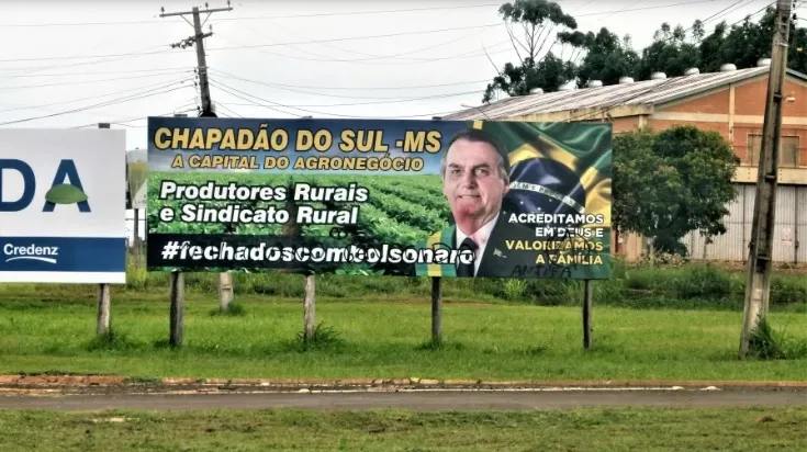 Outdoor pró-Bolsonaro na cidade de Chapadão do Sul (MS)