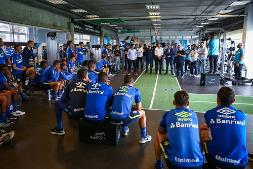 Grêmio vê chances de rebaixamento baterem na casa dos 80% após derrota para o Palmeiras LUCAS UEBEL/GREMIO FBPA