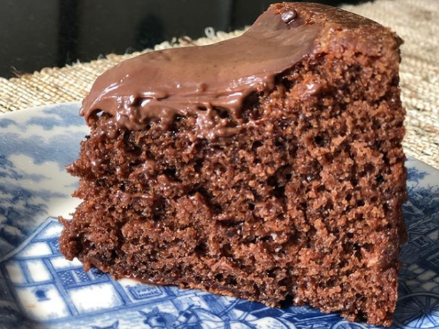 Bolo fofinho de chocolate da Daniela, do MasterChef Reprodução/@danielacozinhando