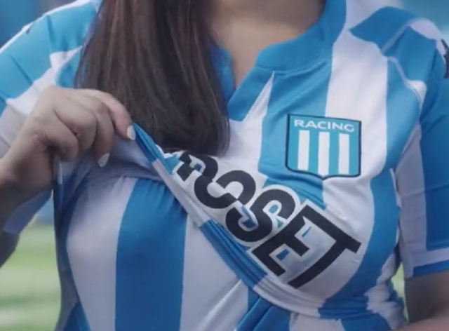 Camisa do Racing própria para amamentação Divulgação/Racing