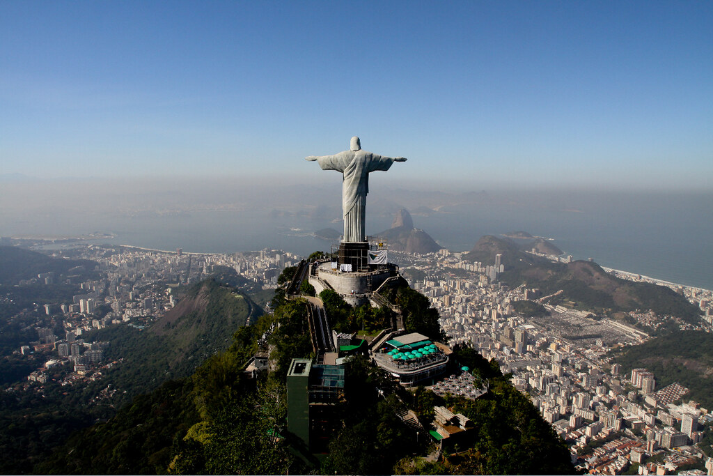 Monumento vai receber uma iluminação azul para o evento Pedro Kirilos/Riotur