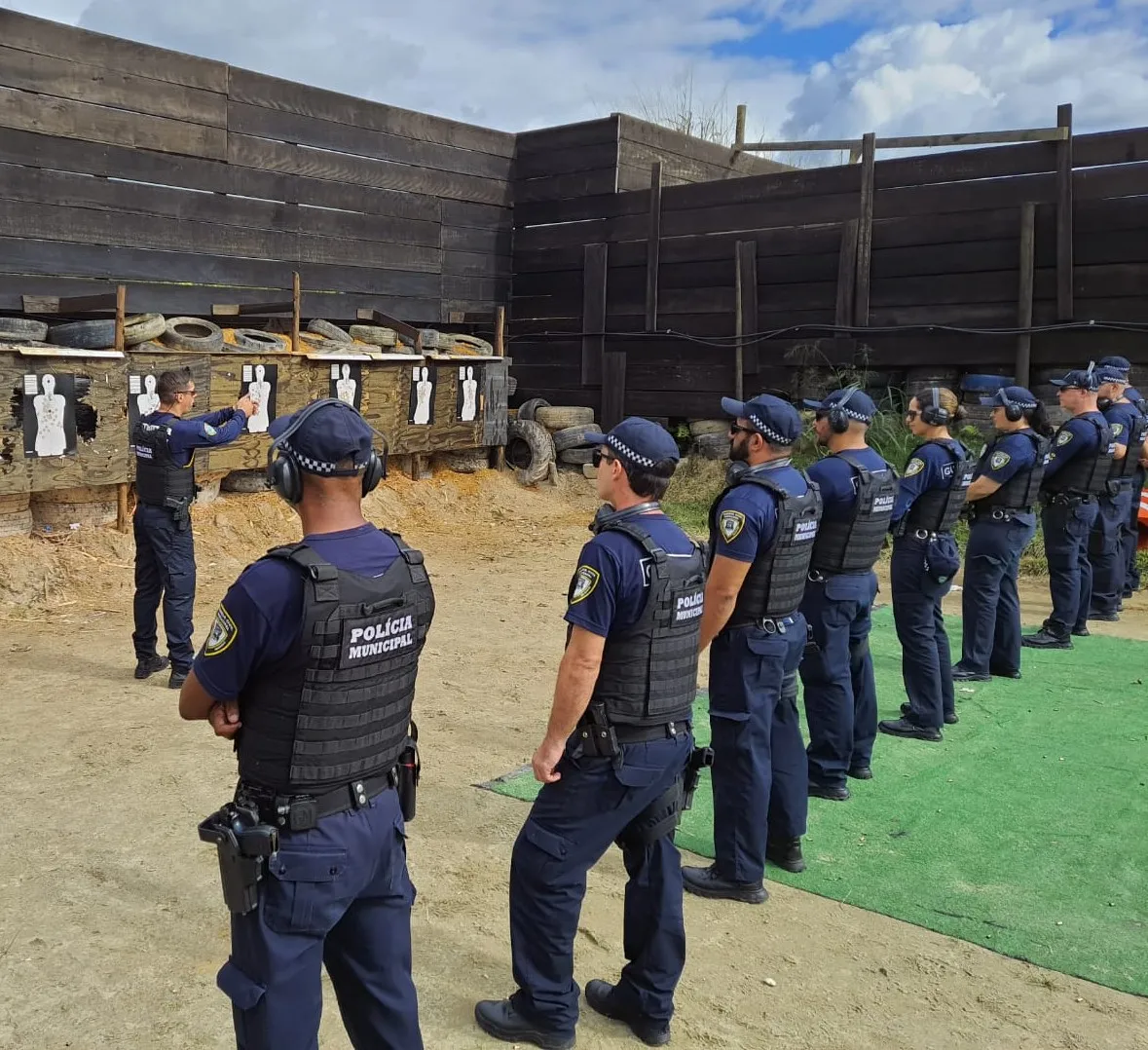 Policiais municipais de São Sebastião poderão andar armados fora do expediente