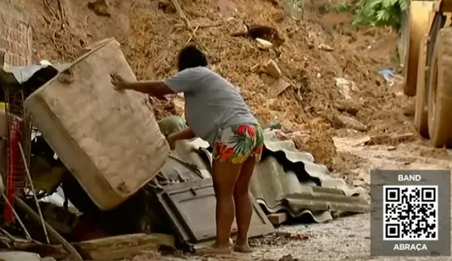 Sobe para 106 número de mortes após chuva em Pernambuco