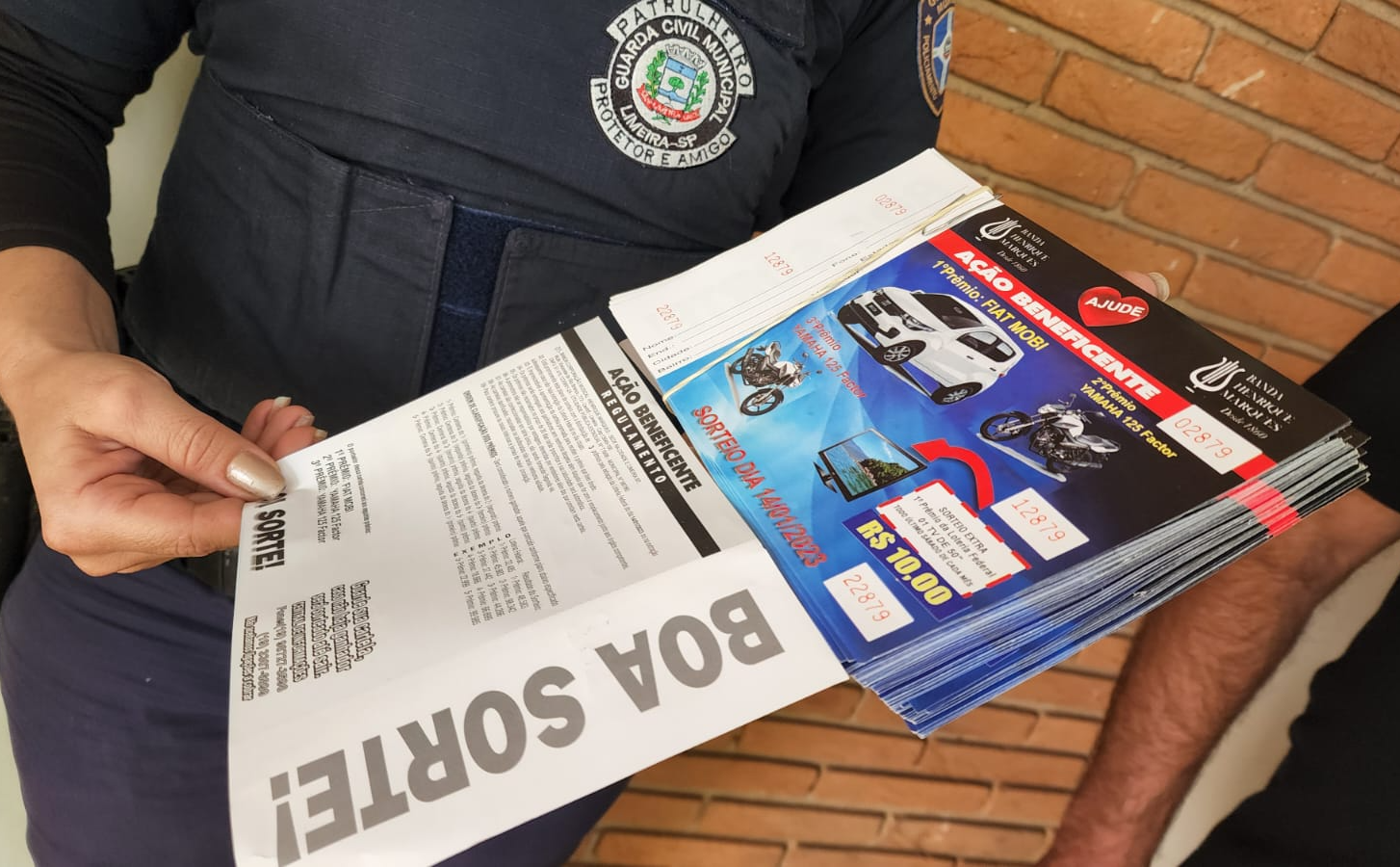 O veículo e todo material foram conduzidos ao 1º Distrito Policial. GM Limeira