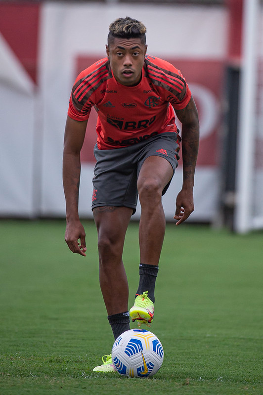 Bruno Henrique, recuperado de lesão, volta ao time Alexandre Vidal