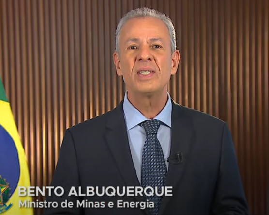 O ministro de Minas e Energia, Bento Albuquerque, pediu colaboração da população Reprodução / Redes Sociais 