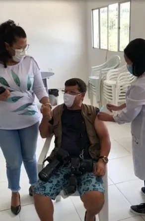 Fotógrafo em Jupi tomou vacina sem ser do grupo prioritário