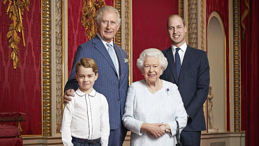 Foto da sucessão ao trono britânico Ranald Mackechnie / Buckingham Palace / AFP