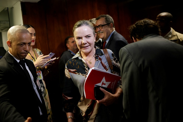 Gleisi Hoffmann em trabalho de transição de governo em Brasíli. 3/11/2022 REUTERS/Adriano Machado