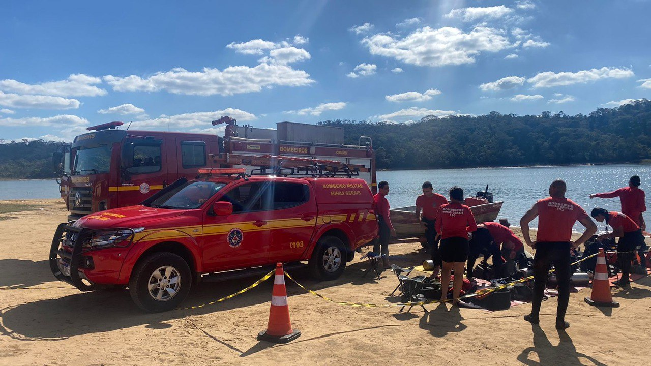 Nenhum dos integrantes da embarcação usavam coletes salva-vidas ao serem encontrados  Corpo de Bombeiros