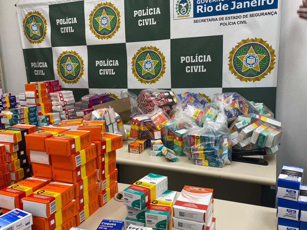 Dona de farmácia é presa por venda irregular de medicamentos no Centro da Cidade