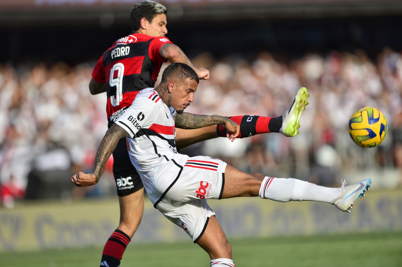 Clássico entre Atlético e Flamengo tem ativação do ABC da Construção