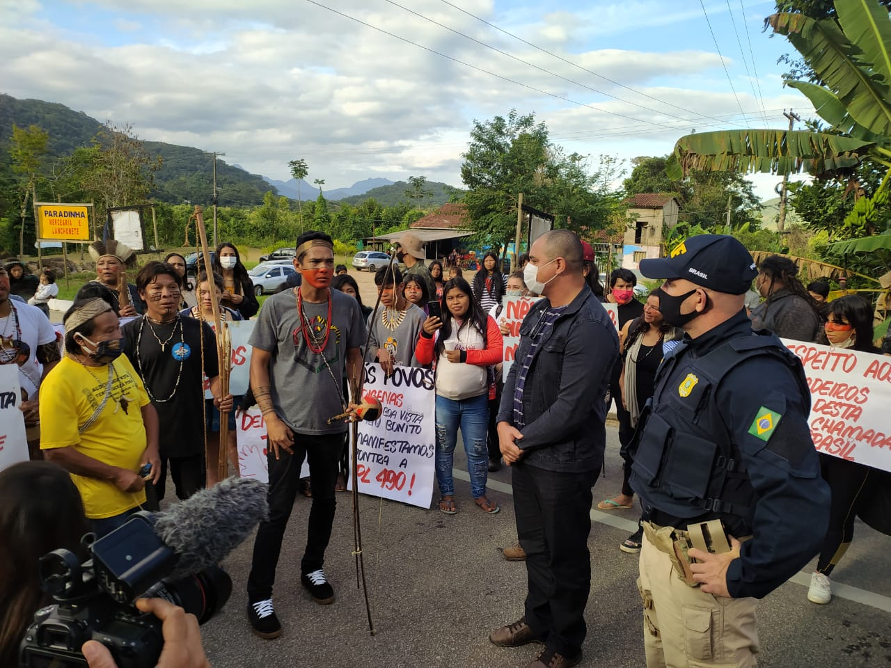 Protesto de índios em Ubatuba contra a PL 490 Divulgação/PRF