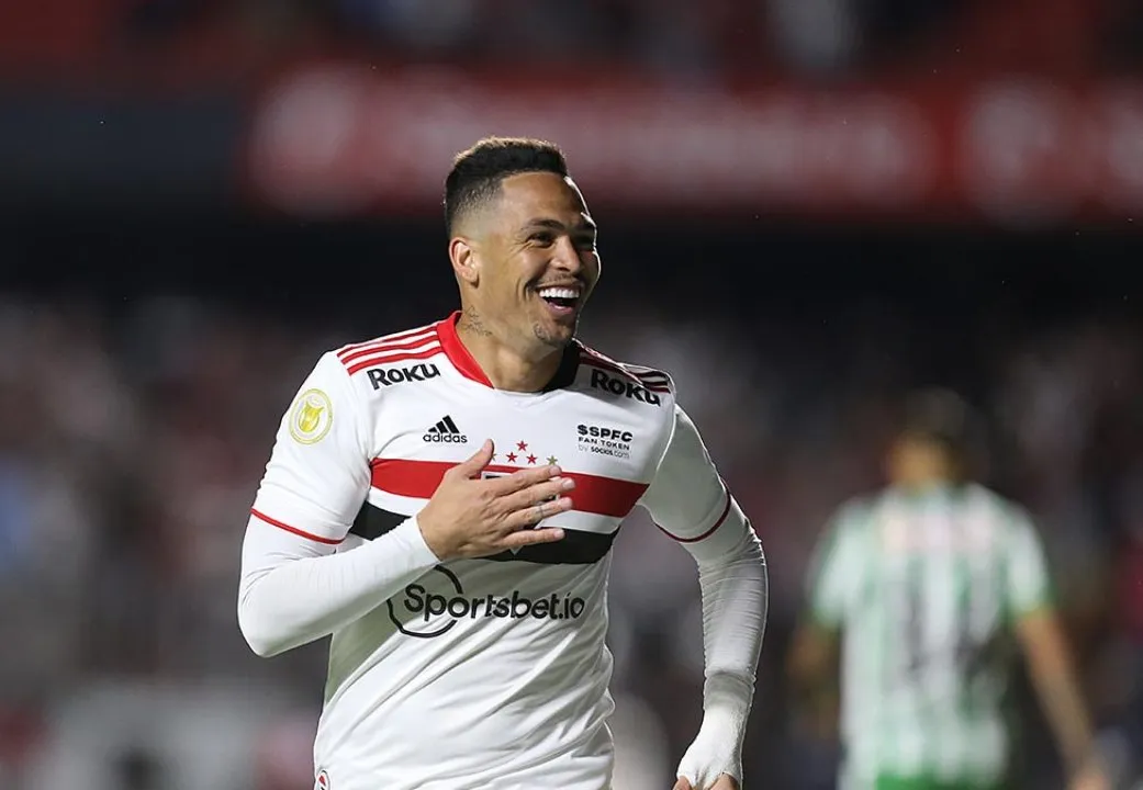 Luciano renovou contrato com o São Paulo até 2024