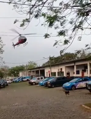 Piloto teve helicóptero sequestrado por bandidos no Rio de Janeiro, neste domingo (19)