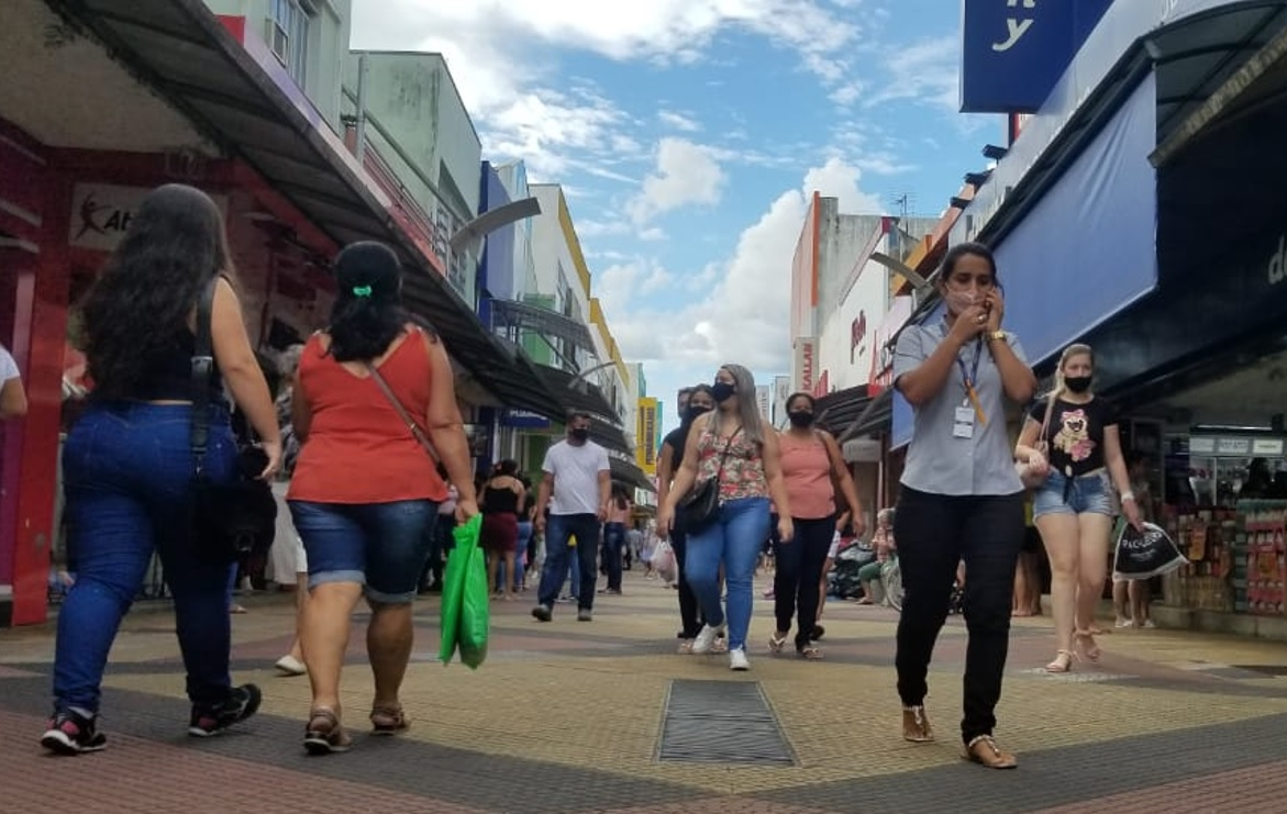 Governo derruba obrigação de máscaras em ambientes abertos no Vale do Paraíba Rauston Naves/Vale Urgente