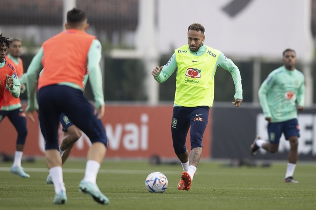 Neymar no segundo dia de treinamento da Seleção Brasileira em Turim Lucas Figueiredo/CBF