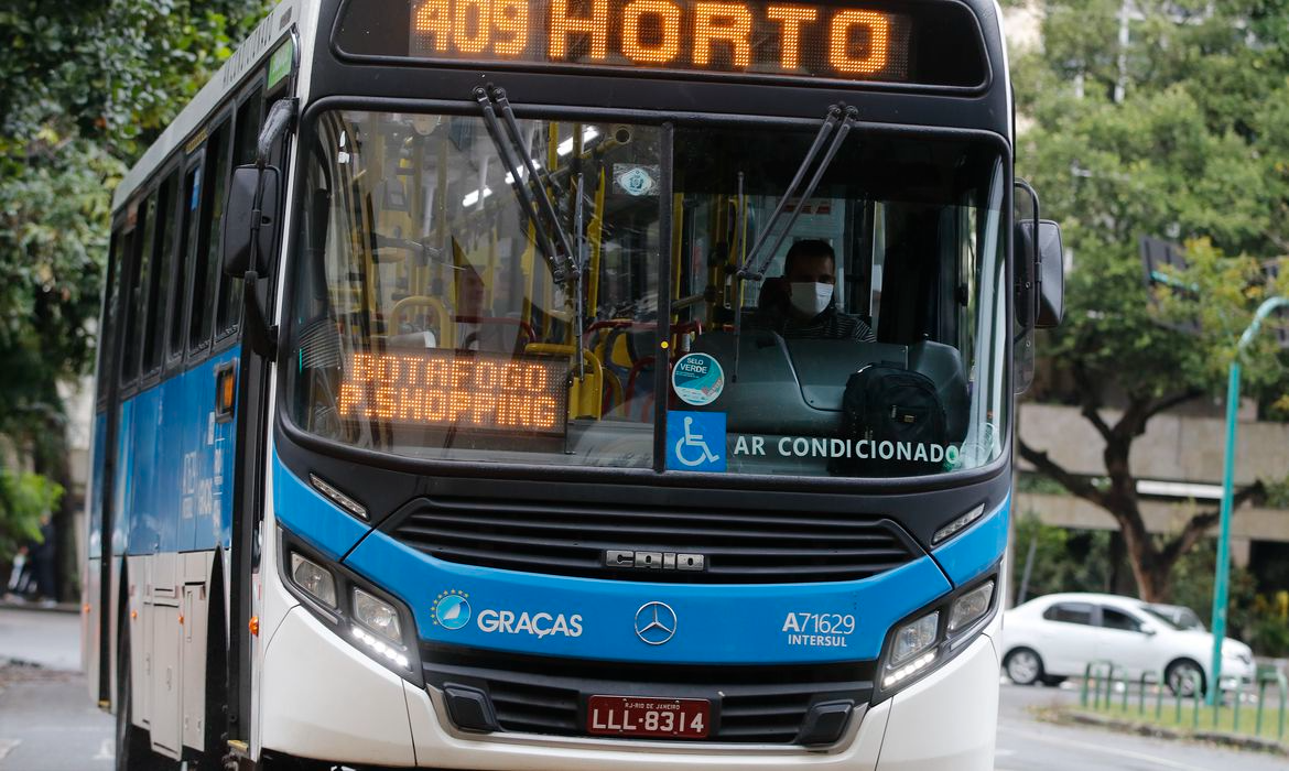 Transporte público na cidade do Rio sofre críticas de usuários Tânia Rêgo/Agência Brasil