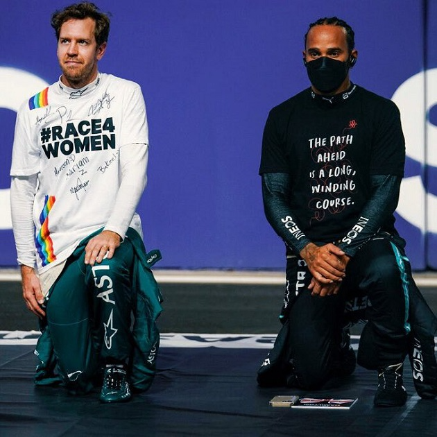 Sebastian Vettel e Lewis Hamilton se ajoelham em protesto por mais igualdade no esporte Aston Martin