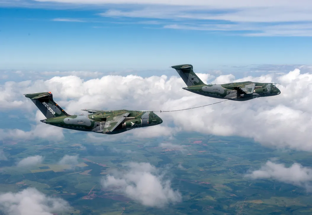 Blog revestrés comenta decisão da FAB em reduzir a encomanda de KC-390 junto à Embraer